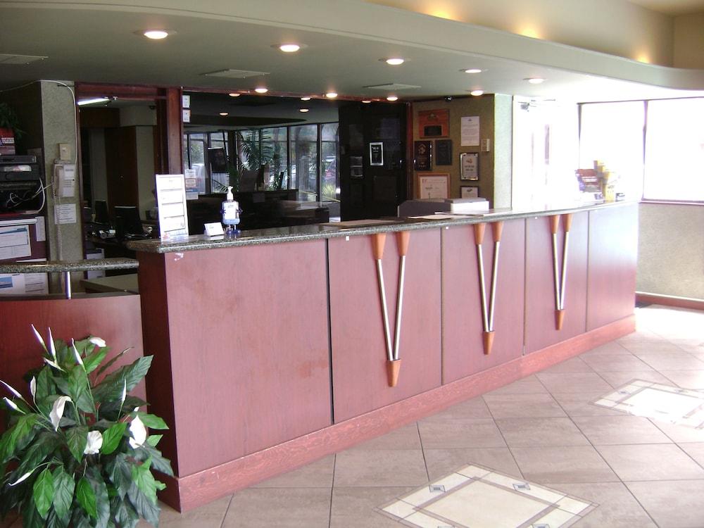 Days Inn By Wyndham Victoria On The Harbour Exteriör bild