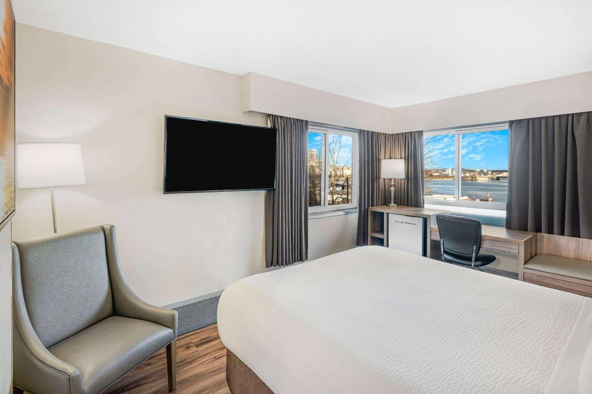 Days Inn By Wyndham Victoria On The Harbour Exteriör bild