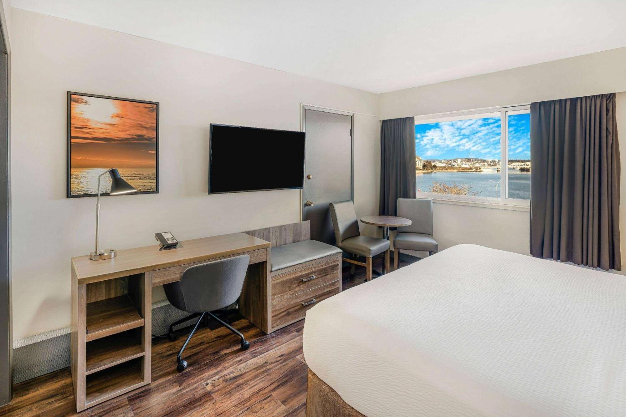 Days Inn By Wyndham Victoria On The Harbour Exteriör bild