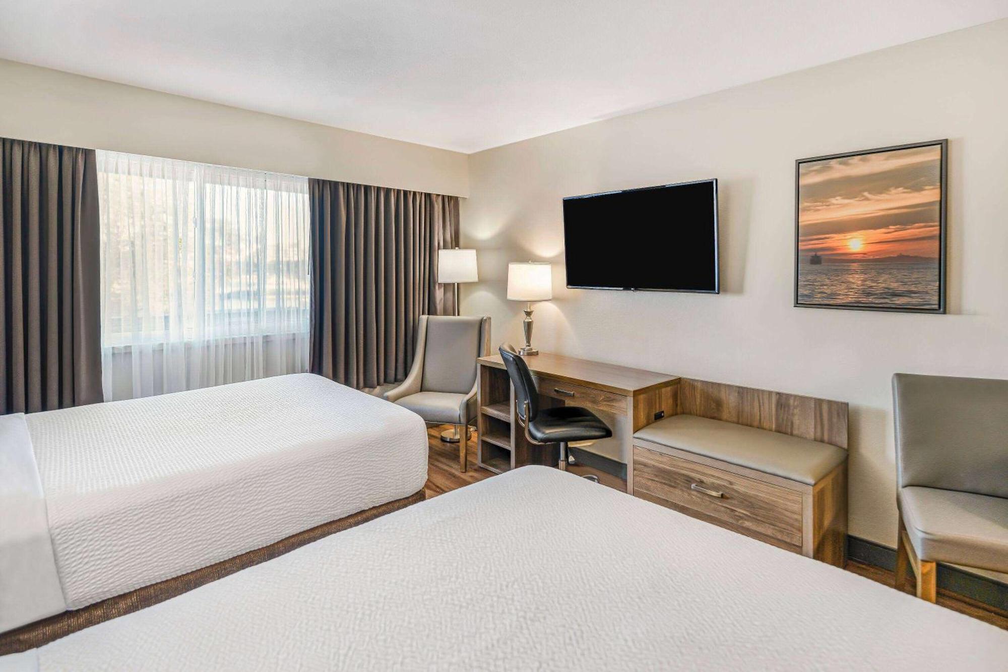 Days Inn By Wyndham Victoria On The Harbour Exteriör bild