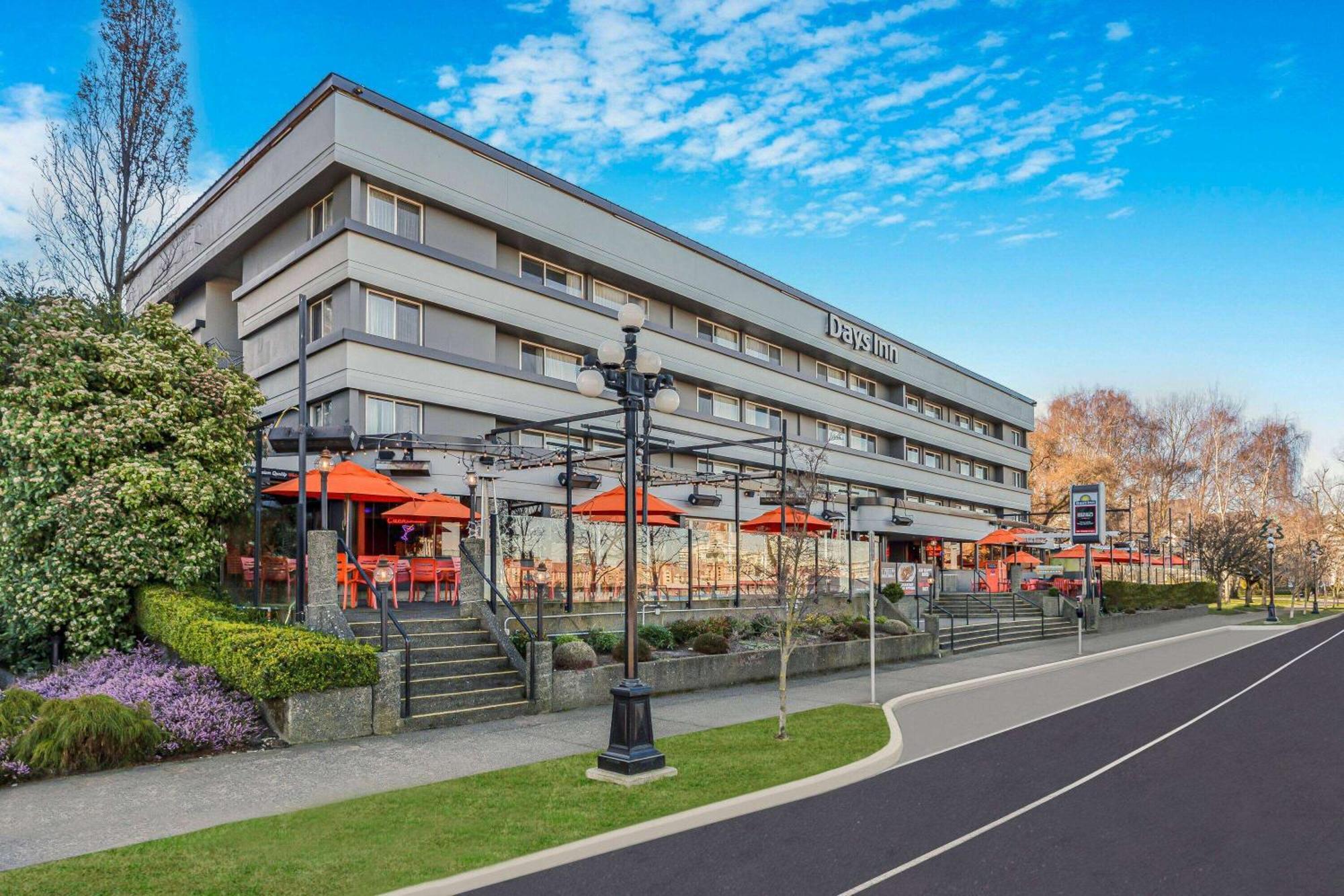 Days Inn By Wyndham Victoria On The Harbour Exteriör bild